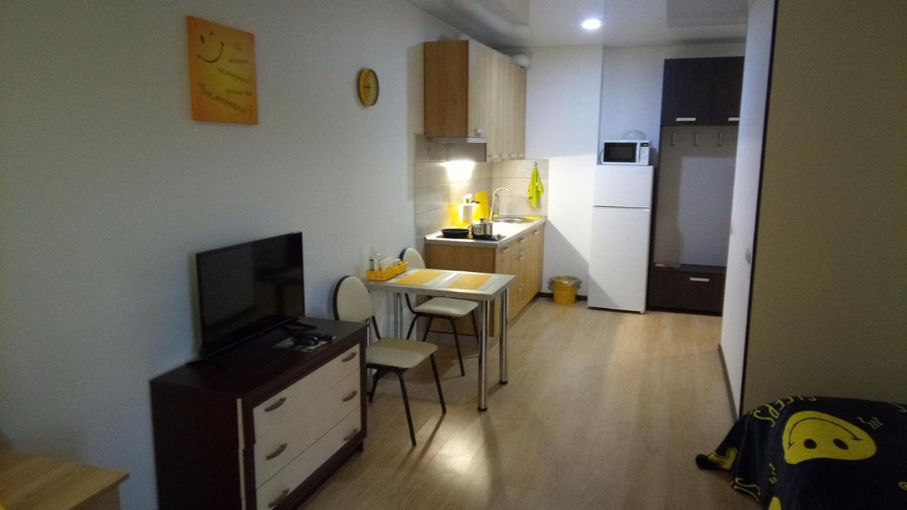 Positive Smile Studio Apartment In The Colorful Comfort Town Residental Complex. Kt-06. Kiew Exterior foto