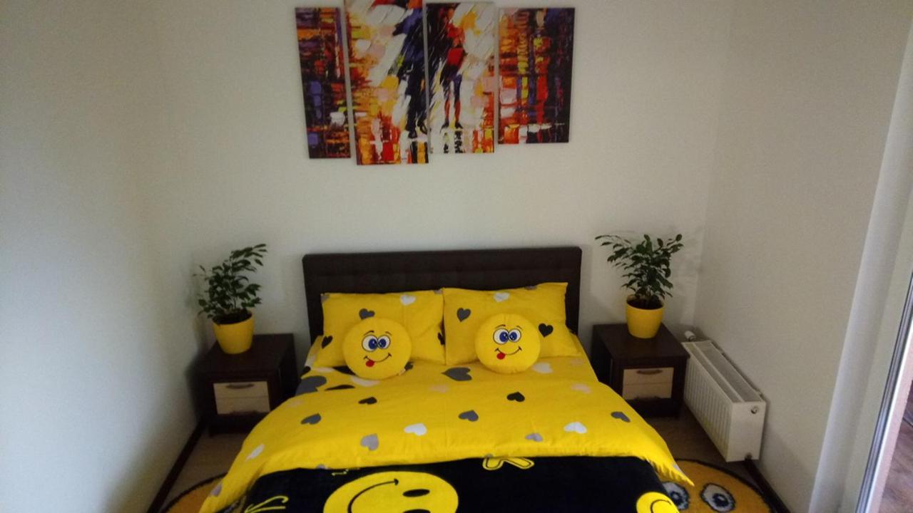 Positive Smile Studio Apartment In The Colorful Comfort Town Residental Complex. Kt-06. Kiew Exterior foto