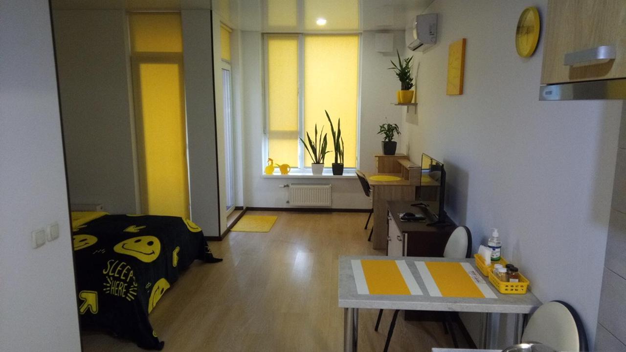 Positive Smile Studio Apartment In The Colorful Comfort Town Residental Complex. Kt-06. Kiew Exterior foto