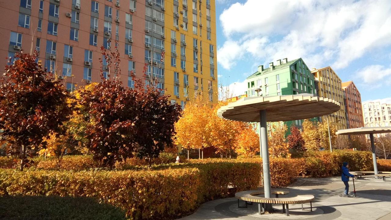 Positive Smile Studio Apartment In The Colorful Comfort Town Residental Complex. Kt-06. Kiew Exterior foto